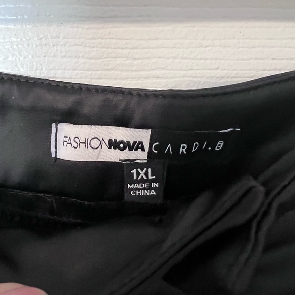 Fashion Nova Satin Dress pants Cardi B Collab🌼 - Picture 3 of 9